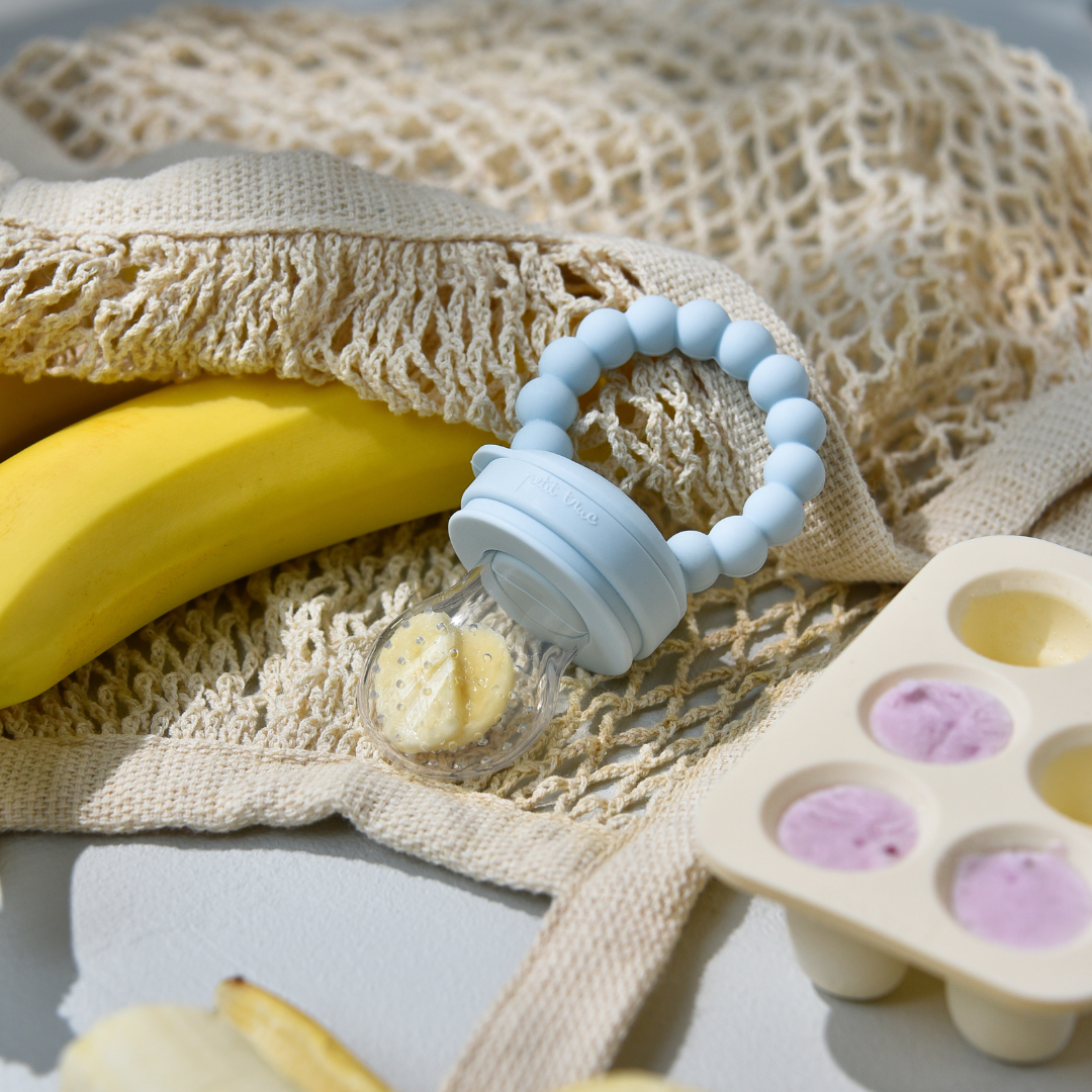 le moule et la grignoteuse petit truc pour préparer les smoothies de bébé